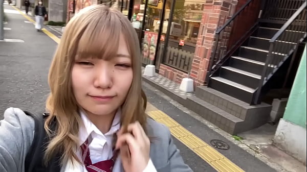 https://bit.ly/40Do7bx A sex film is released with a fair-skinned, youthful girl in a school uniform. She looks gal-type, but she's a relaxed and soothing girl. She seems quite embarrassed to be filmed by the camera and her shyness is super cute.